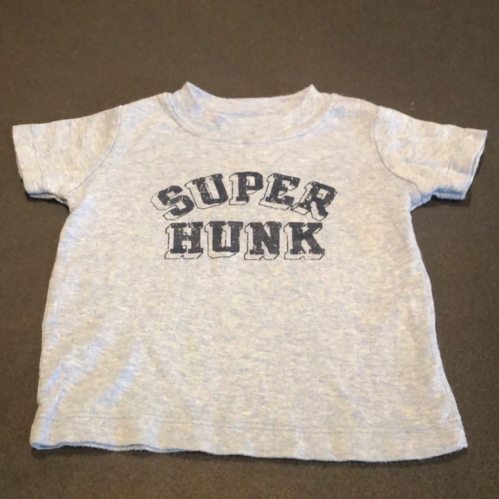 Carter’s 9 month boys tee shirt